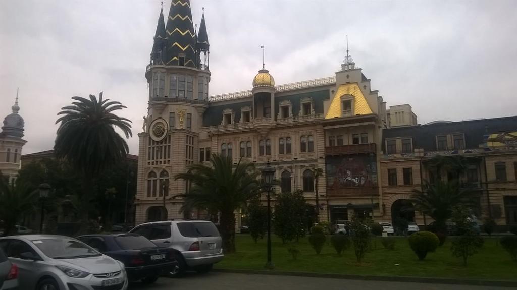 Oldbatumi Apartment Екстериор снимка