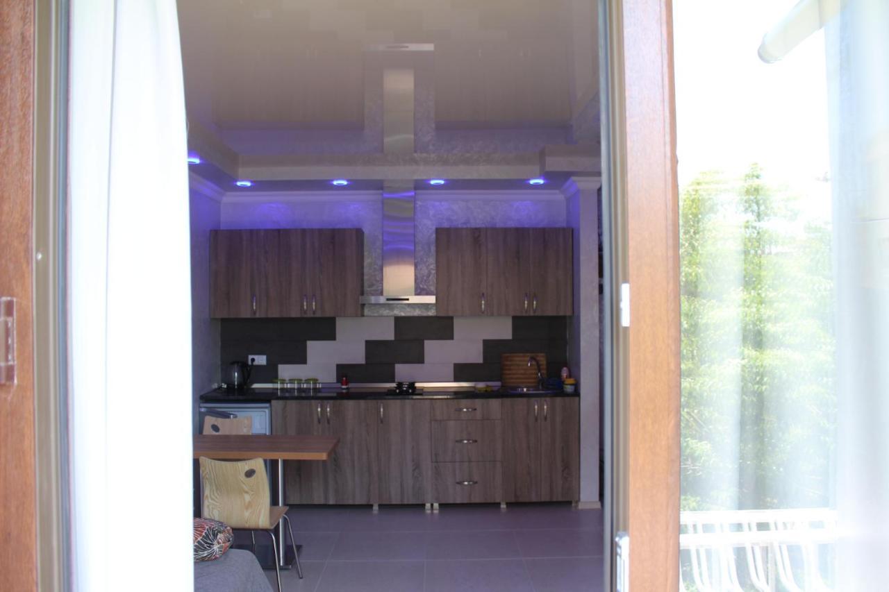 Oldbatumi Apartment Екстериор снимка